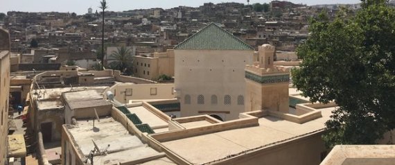 المغرب يعيد فتح أقدم مكتبة في العالم والتي تضم قرآنا قديما على جلد الجمل.
