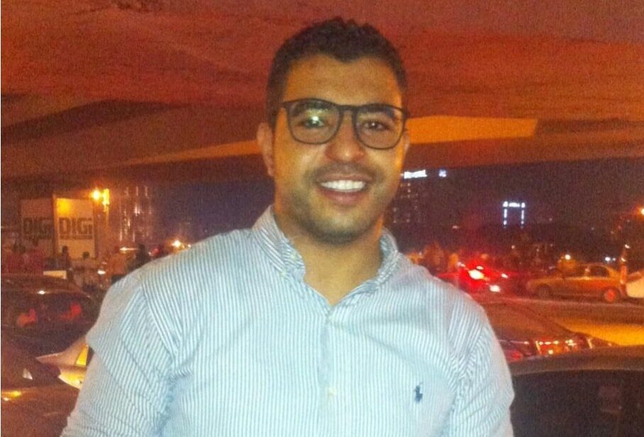 عندما يقف الناس ويسألون أنفسهم عن معنى الديمقراطية | محمود محمد