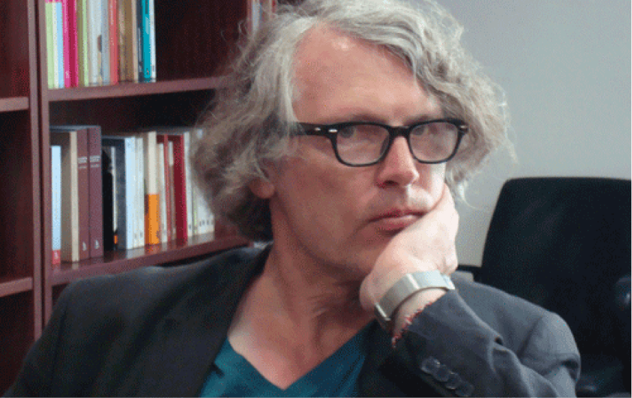 "بيتر تغافني" Peter Trawny