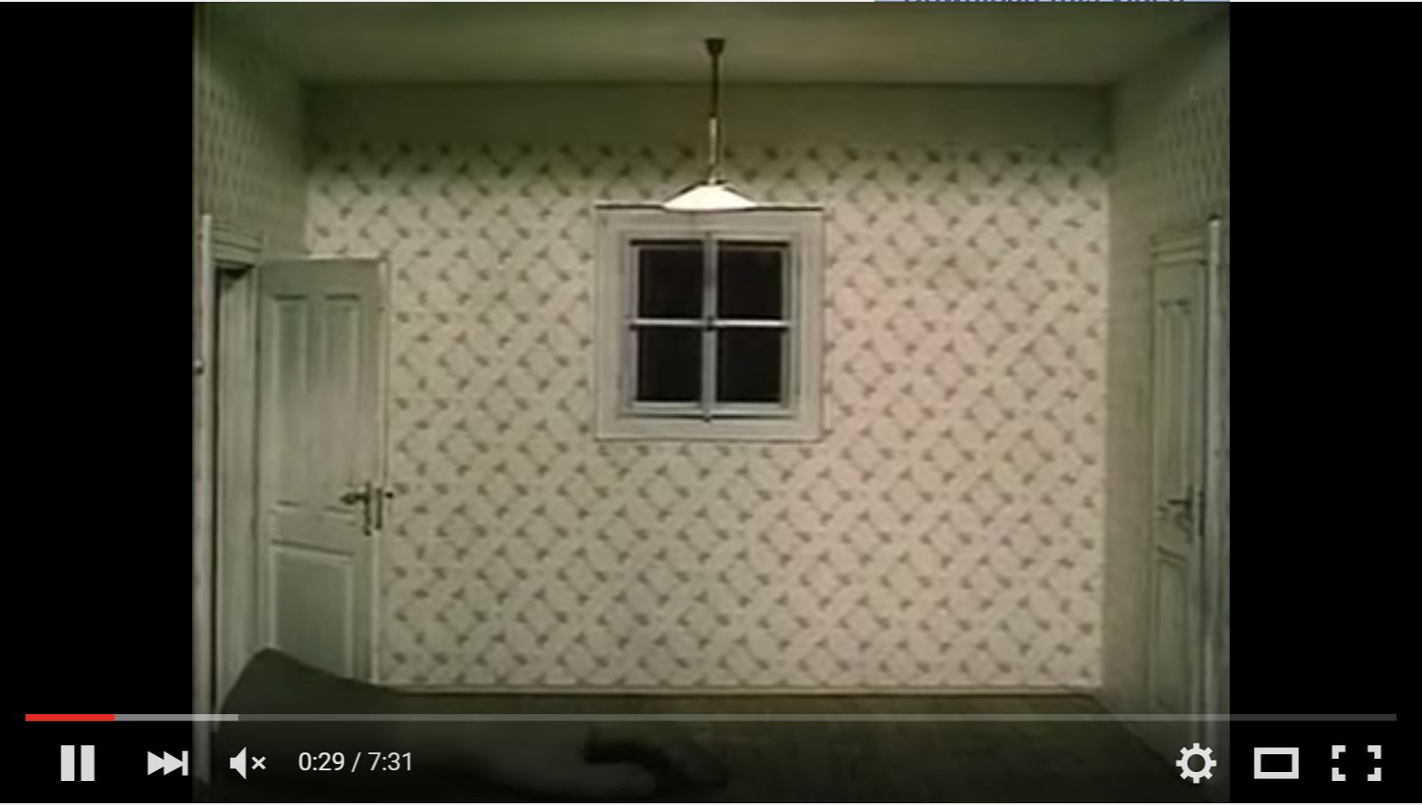 ظلمة، ضوء، ظلمة: سفانكماجر