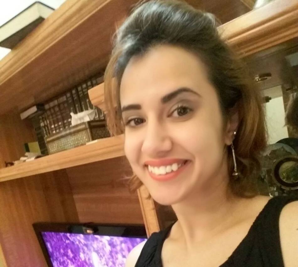 الشارعُ العريضِ الذي بين نهديّ | جمانة جابر