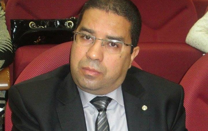 الدكتور محمد دخيسي يتحدث للموجة بمناسبة الملتقى العربي الثالث للرواية بوجدة